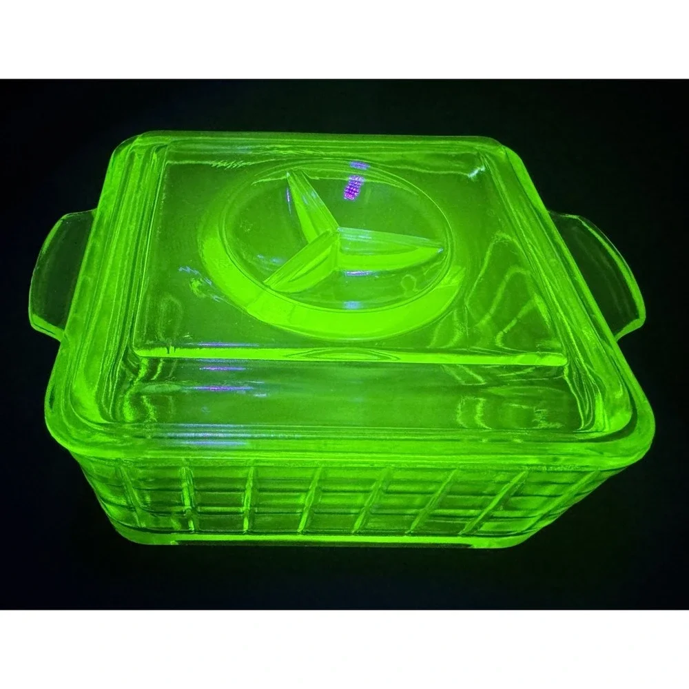 Hazel-Atlas Glass Company Square refrigerator Dish Y Pattern Lid Antique 1920s